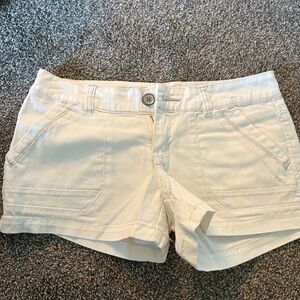 White shorts size 3